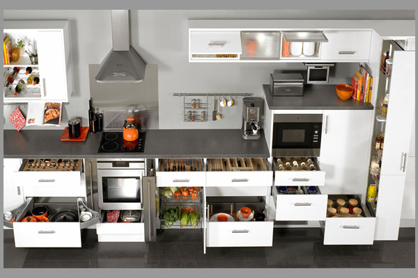 Để sản xuất 1 tủ bếp cần những gì? Các loại phụ kiện tủ bếp?